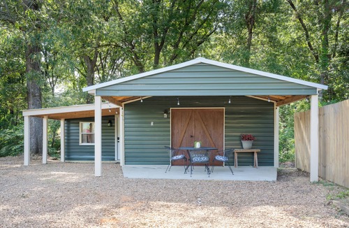 Pope Apartment | Enid Lake's studio in Plum Point, .5 mile from boat ramp