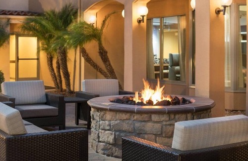 Camarillo Hotel | Enjoy a Hassle-Free Stay! Pet-Friendly, Close to Camarillo Ranch House