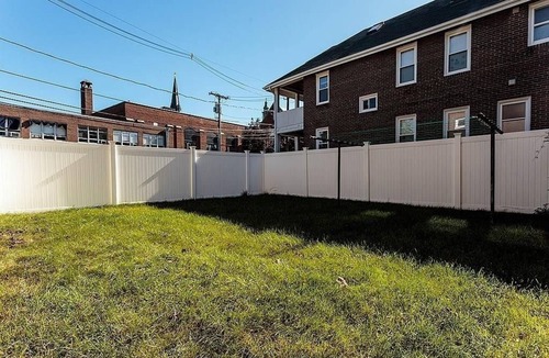 Nonantum House | Entire 1BR in Newton AC Parking Walk to Shops