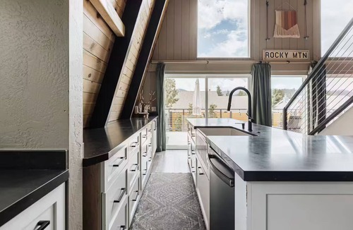 Whispering Forest Cabin | Entire cabin in Big Bear Lake, California