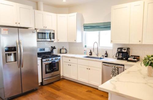 Downtown Los Angeles House | Entire Echo Park Gem, Walk to Dodgers DTLA
