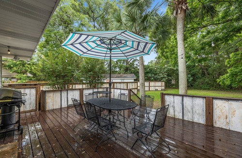 Mobile House | Entire Family Home with Projector & Pet-Friendly - sleeps 20