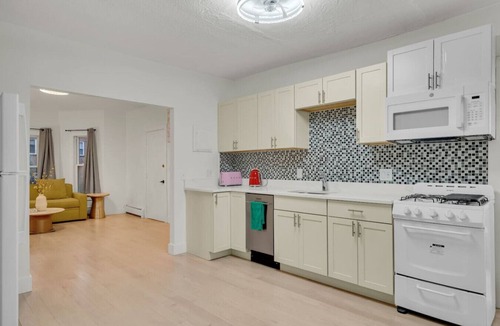 North Cambridge Apartment | Entire renovated one-bedroom apartment
