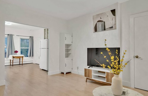 North Cambridge Apartment | Entire renovated one-bedroom apartment
