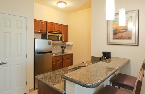 Lafayette Condo | Equipped King Suite | Free Daily Breakfast, Outdoor Pool + Hot Tub Access
