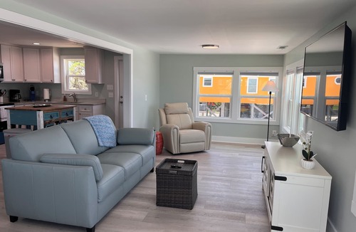 Fort Morgan Pines Cottage | Escape to Pelican's Perch on Mobile Bay w/Beach & Pier! Great Golfing Nearby!