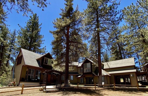 Frazier Park House | Evergreen Inn 🌲🌲🌲