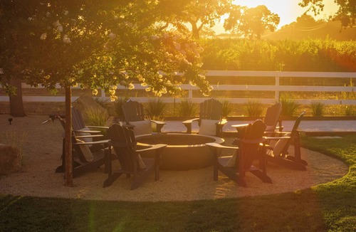 Santa Ynez House | Exclusive Estate - tennis, pickle, pool, grill, firepit, vineyard views!