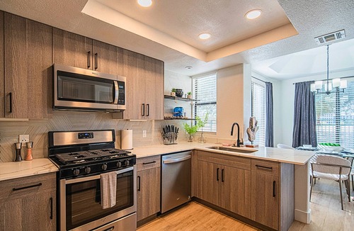 Kierland Condo | Executive Golfside Remodeled Side by Side Suites