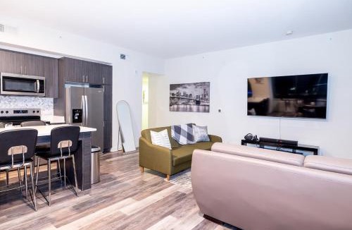 Downtown Apartment | Experience Silver Spring from the Top Penthouse Living with Pool and Metro