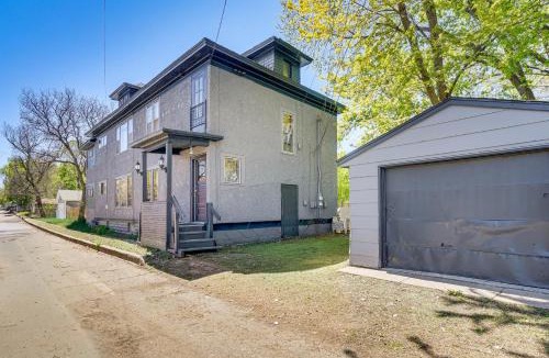 Minneapolis House | Explore Minneapolis! Pet-Friendly Home w/Sunroom