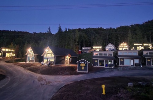 Munising Cottage | EXPLORE Munising Cottage 211