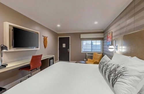 Southeast Torrance Hotel | Explore Torrance Beach w/Free Parking and Breakfast!