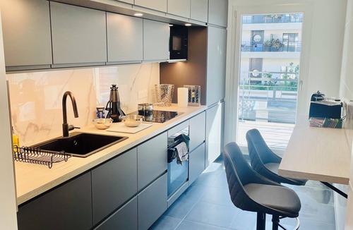 Les Puces de Saint-Ouen Apartment | Fabulous 3BR Apt at the doors of Paris, view on Sacre Coeur, parking, WiFi A/C