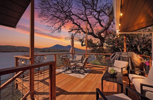 Clear Lake House | Fabulous 4-bedroom house with breathtaking view in Clearlake Oaks
