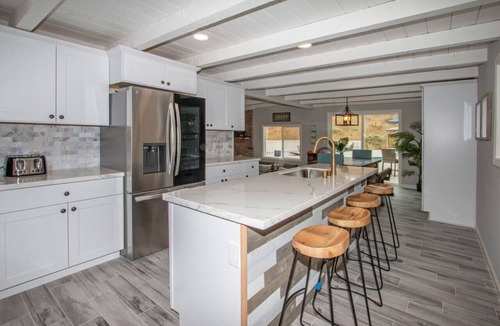 Fallbrook House | Fallbrooks Finest Hideaway Villa - Pool, Game Room