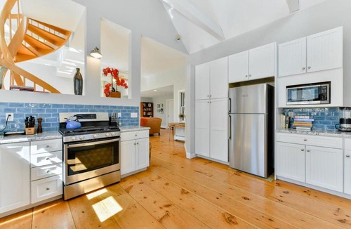 East Harwich House | Families - Enjoy Harwich, Pool, Large Hot Tub & AC!