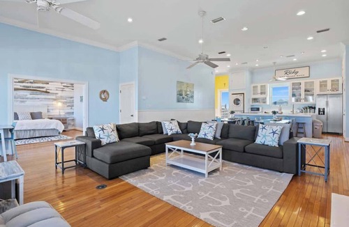 Dauphin Island House | Family Beachfront 5BR Home On Dauphin Island, Hot Tub!