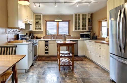 Grand Marais Cabin | Family-Friendly Cabin Surrounded by Nature with Indoor Sauna in Grand Marais, Minnesota