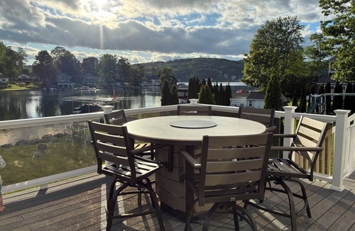 Winchester House | Family-Friendly Highland Lake Waterfront w/Private Dock & Shallow Walk-In — 5BR
