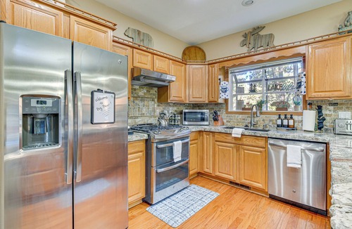 Big Bear City House | Family-Friendly Home w/Hot Tub in Big Bear!
