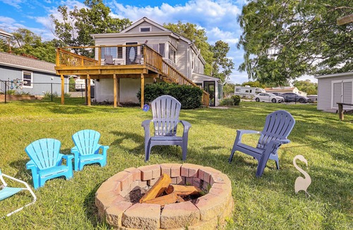 Marley House | Family Fun Awaits! Waterfront Home on Marley Creek