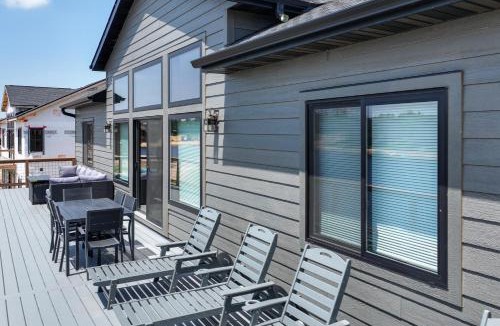 New Lisbon House | Family Fun on the Lake! Wisconsin Upland Getaway