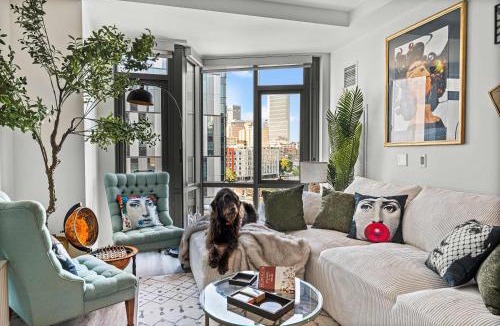 Shawmut Apartment | Family Suite in Boston with Pool Gym & Balcony - Perfect Stay