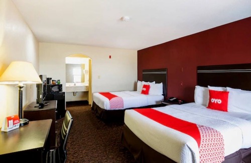 Port Allen Hotel | Family-Size Two-Queen Room | Relax Close to LSU, Dining Spots, and Local Hotspot