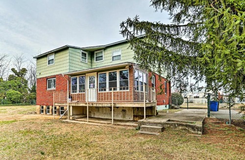 Gibbstown House | Family Vacation Rental: 18 Mi to Philadelphia