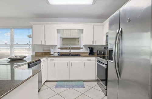 Dauphin Island House | Family Waterfront Island Home Dock Hot Tub!