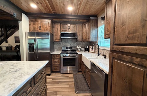 North Fork Cabin | Fantastic 5-bedroom cabin in North Fork perfect for relaxing getaways