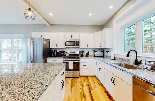 West Wareham House | Fantastic lakefront home with firepit, game room, fireplace & W/D, dog-friendly