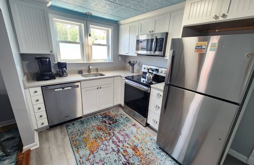 Chincoteague Cottage | Fern's Cottage- Renovated In-Town Cottage