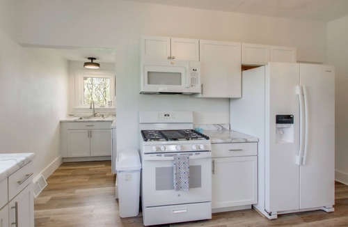 Colfax House | Fire Pit & Amazing Views! 15-Acre Colfax Farmhouse
