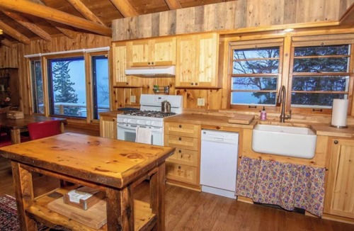 Lutsen House | Fish Hook Cove on the North Shore of Lake Superior