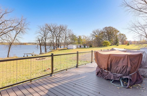 Buffalo House | Fish & Relax Fireside: Mink Lake Retreat!