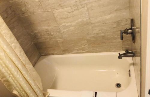 Biloxi Hotel | Flamingo Beach Inn