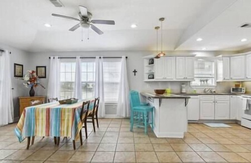 Shoreline Park House | Fleur Da Sea Pet Friendly 2Br 2Ba Waterfront