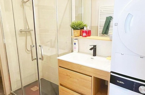 Noisiel Apartment | FLYHOME en mezzanine pour famille - 8 min à pied de Gare - Mi Disney & Paris