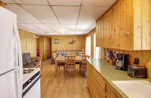 Puposky Cabin | For Anglers & Boaters! Beachfront Gull Lake Cabin