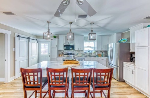 Fort Morgan Pines House | Fort Morgan Bay Club - Bring Your Boat! Pool!