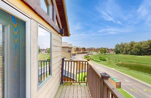 Arkdale House | Fountain View Between Holes 1 & 2