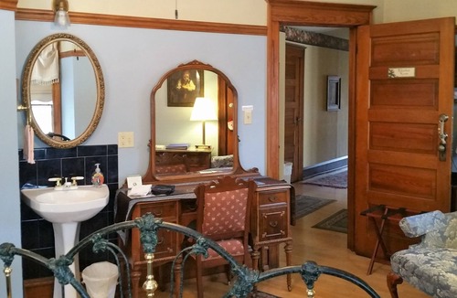 Appleton Bed & Breakfast | Franklin Street Inn B&B