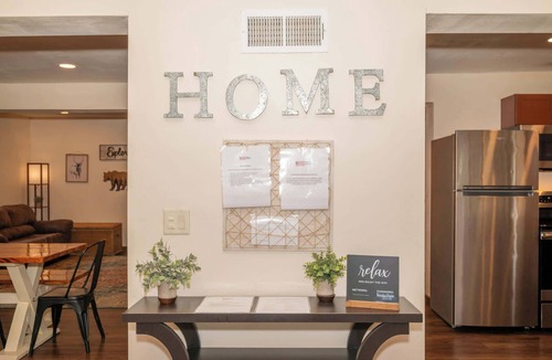 Spring Brook House | Freedom House at Wisconsin Dells!