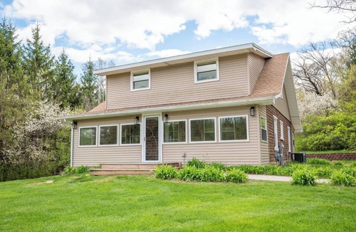Spring Brook House | Freedom House at Wisconsin Dells!