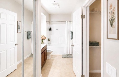 Marina del Rey Apartment | Fresh Apartment in marina with pool