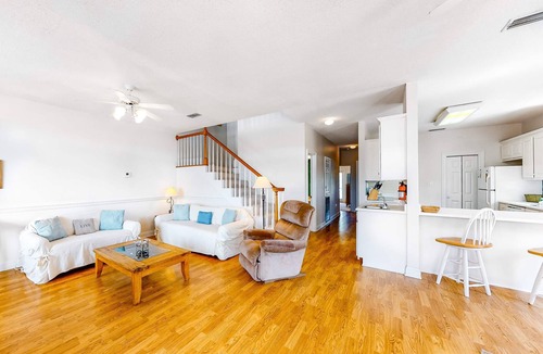 Audubon Place Condo | Friendly Duplex w/Full Kitchen, Central AC, Washer/Dryer, & High-Speed WiFi!