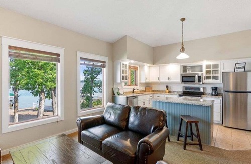 Nisswa Condo | Front Row Seat to Gull Lake Beach | Waterfront Condo