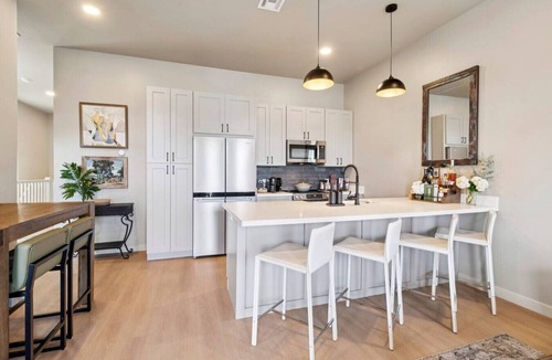 Seventh Ward Apartment | Fully furnished 2nd FL 2bd/2ba charmer in Treme